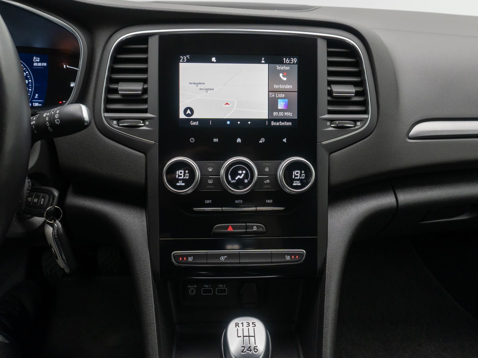 Fahrzeugabbildung Renault Megane Zen LED Tempomat DAB PDC Touch Limit