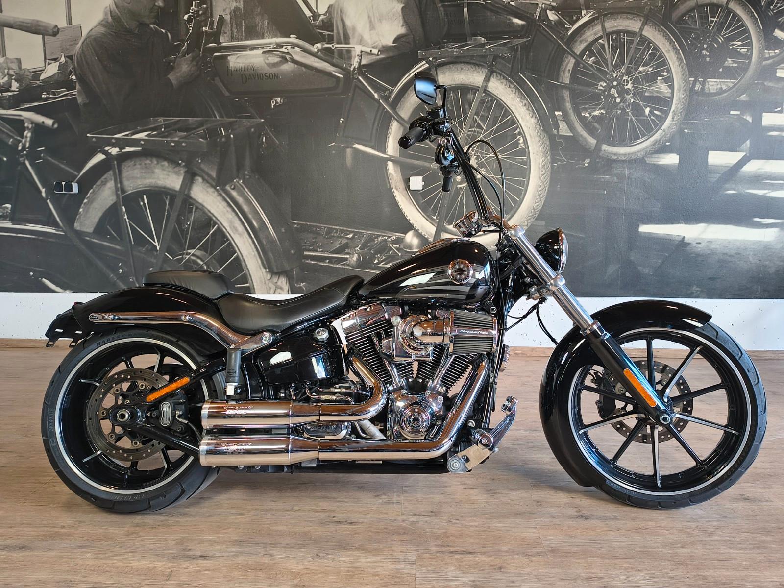 Harley-Davidson Breakout