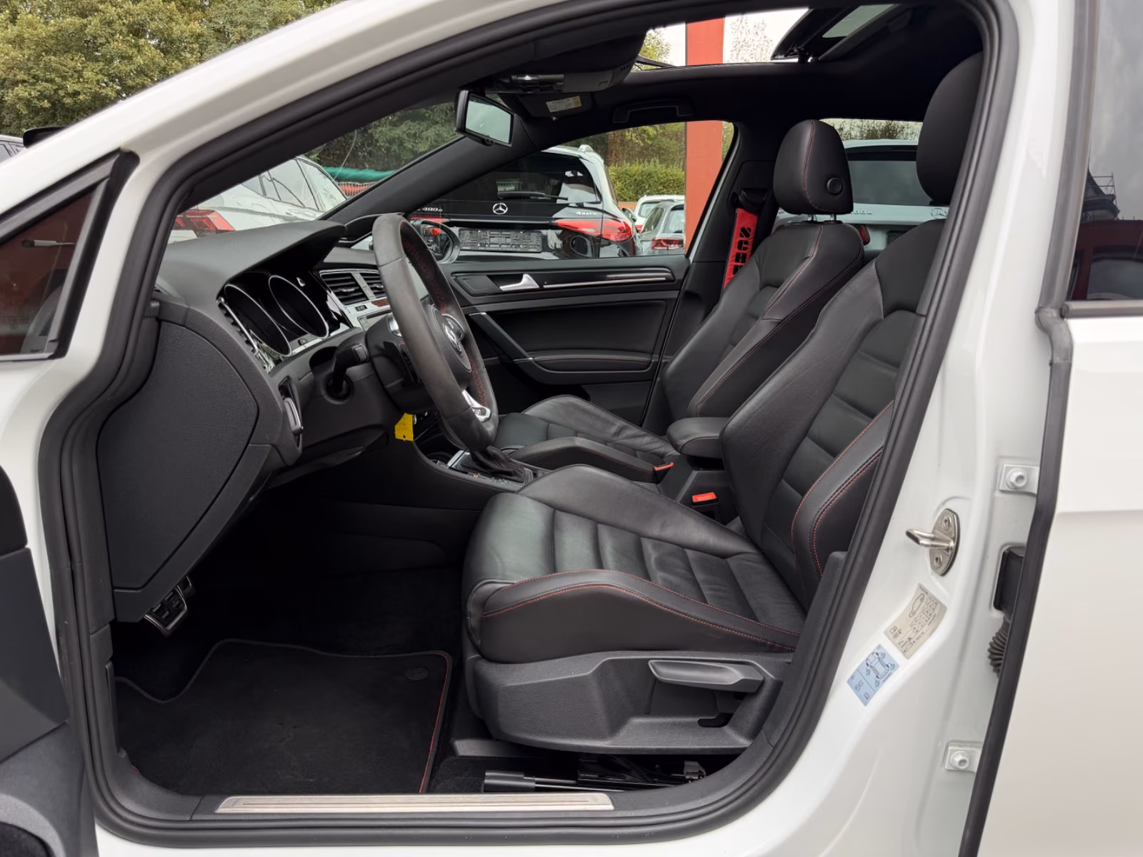 Volkswagen Golf VII Lim. GTI Clubsport*DYNAUDIO*PANO*LEDER*