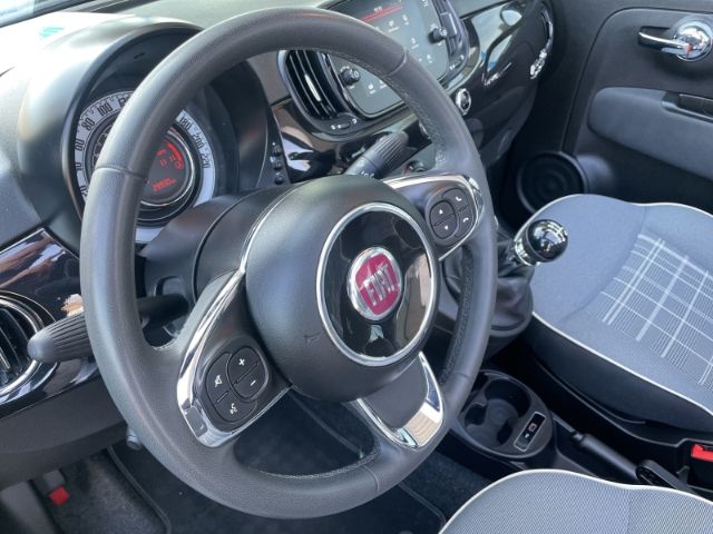 Fahrzeugabbildung Fiat 500C 1.2 Lounge Klimaanlage, Einparkhilfe