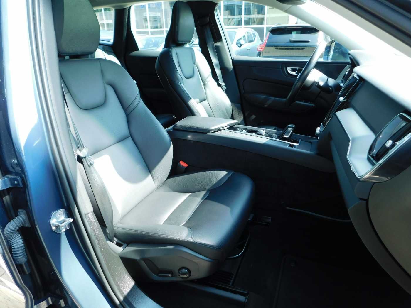 Fahrzeugabbildung Volvo XC60 T6 AWD Recharge Inscription Expression