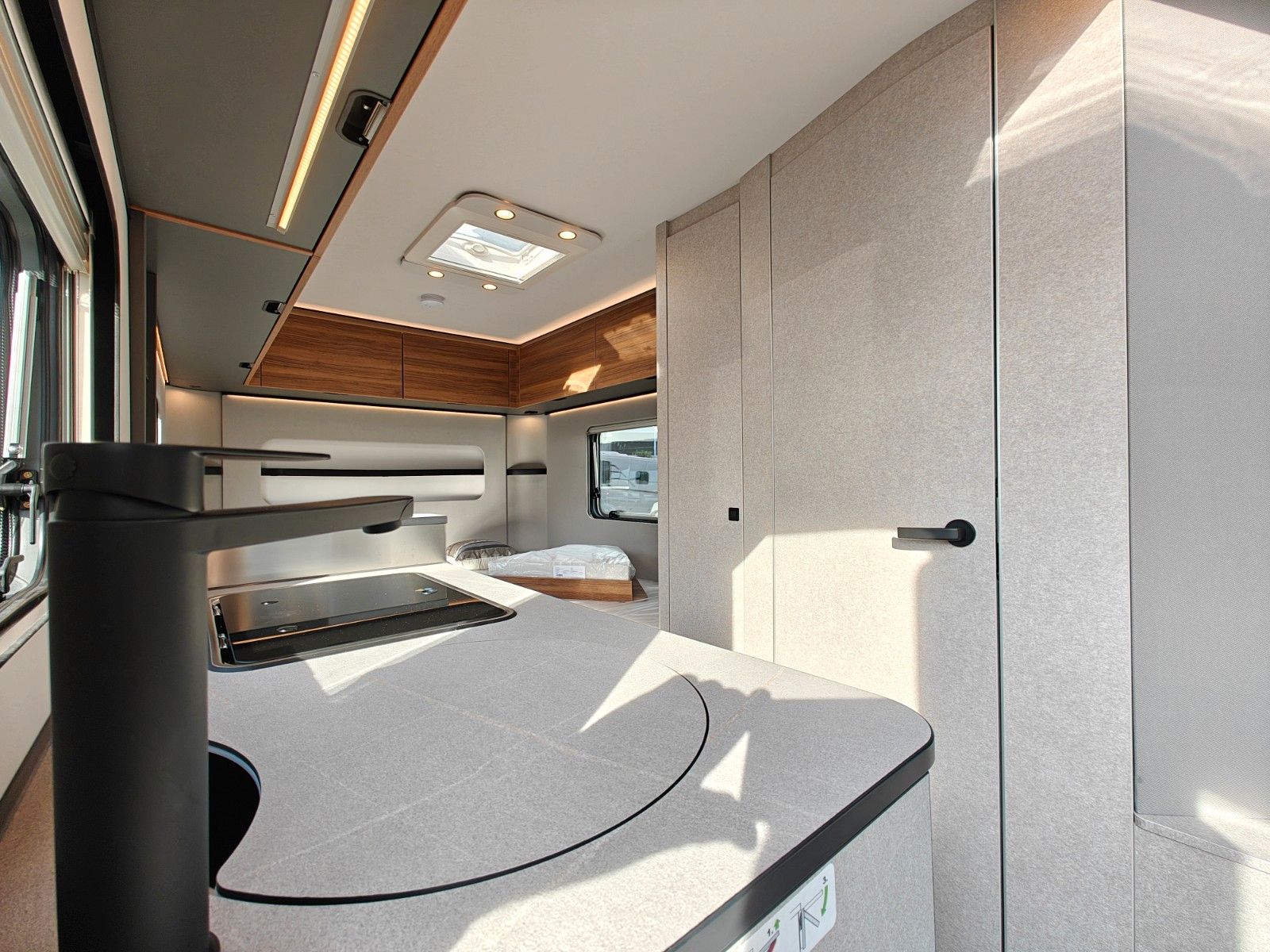 Fahrzeugabbildung HYMER / ERIBA / HYMERCAR Novaline 442 - MESSE-NEUHEIT 2026! -