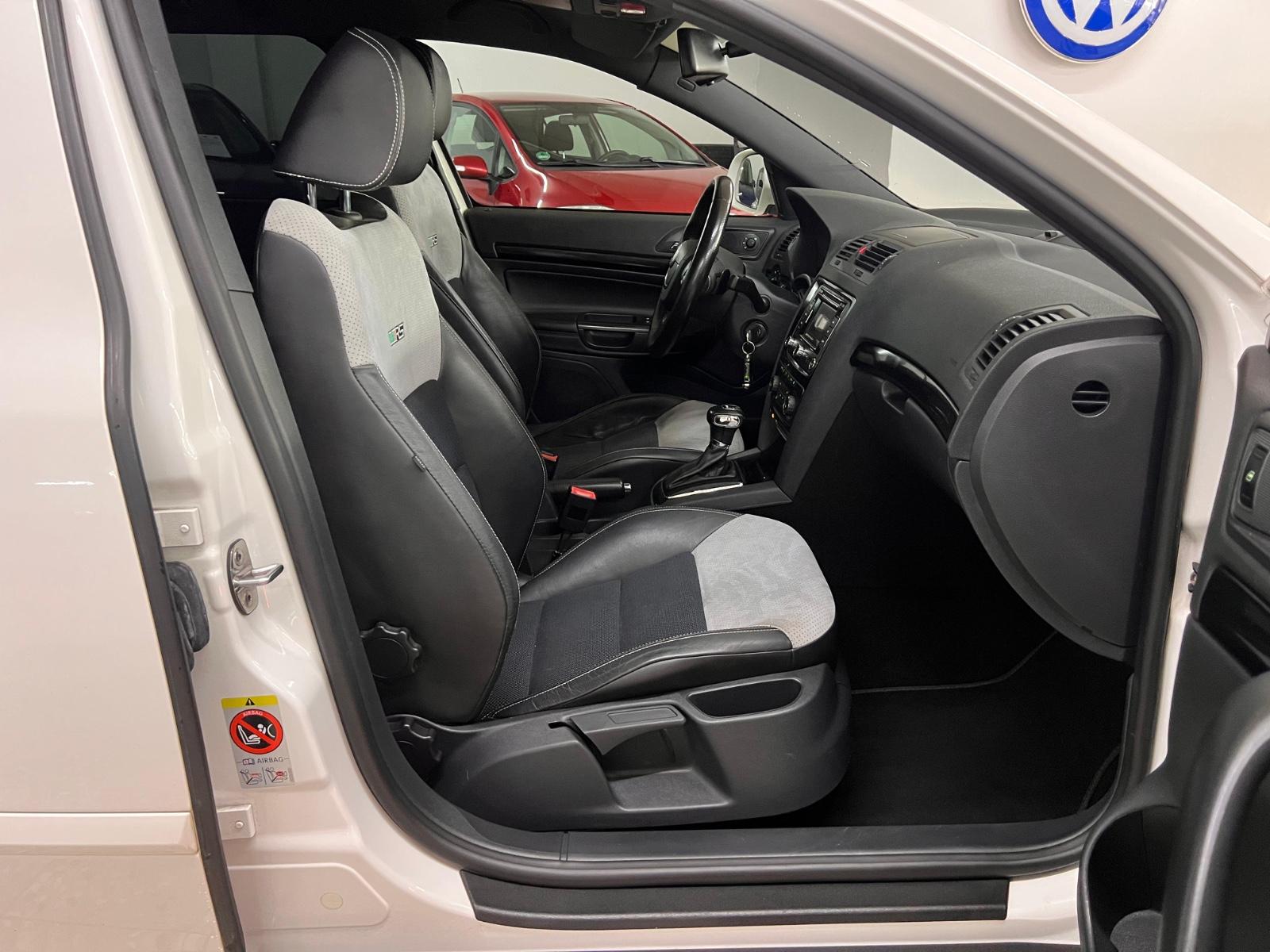 Skoda Octavia 2012 — photo 10