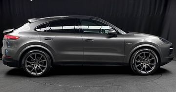 Porsche Cayenne - 2