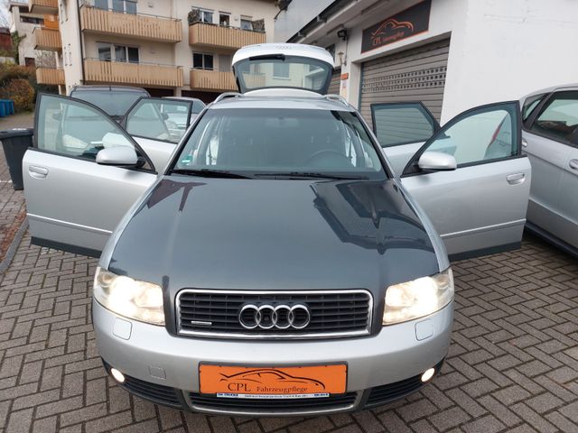 Audi A4 2.0 KOMBI*XENON*SHZ*AHK*8FACH*6×CD*1HAND