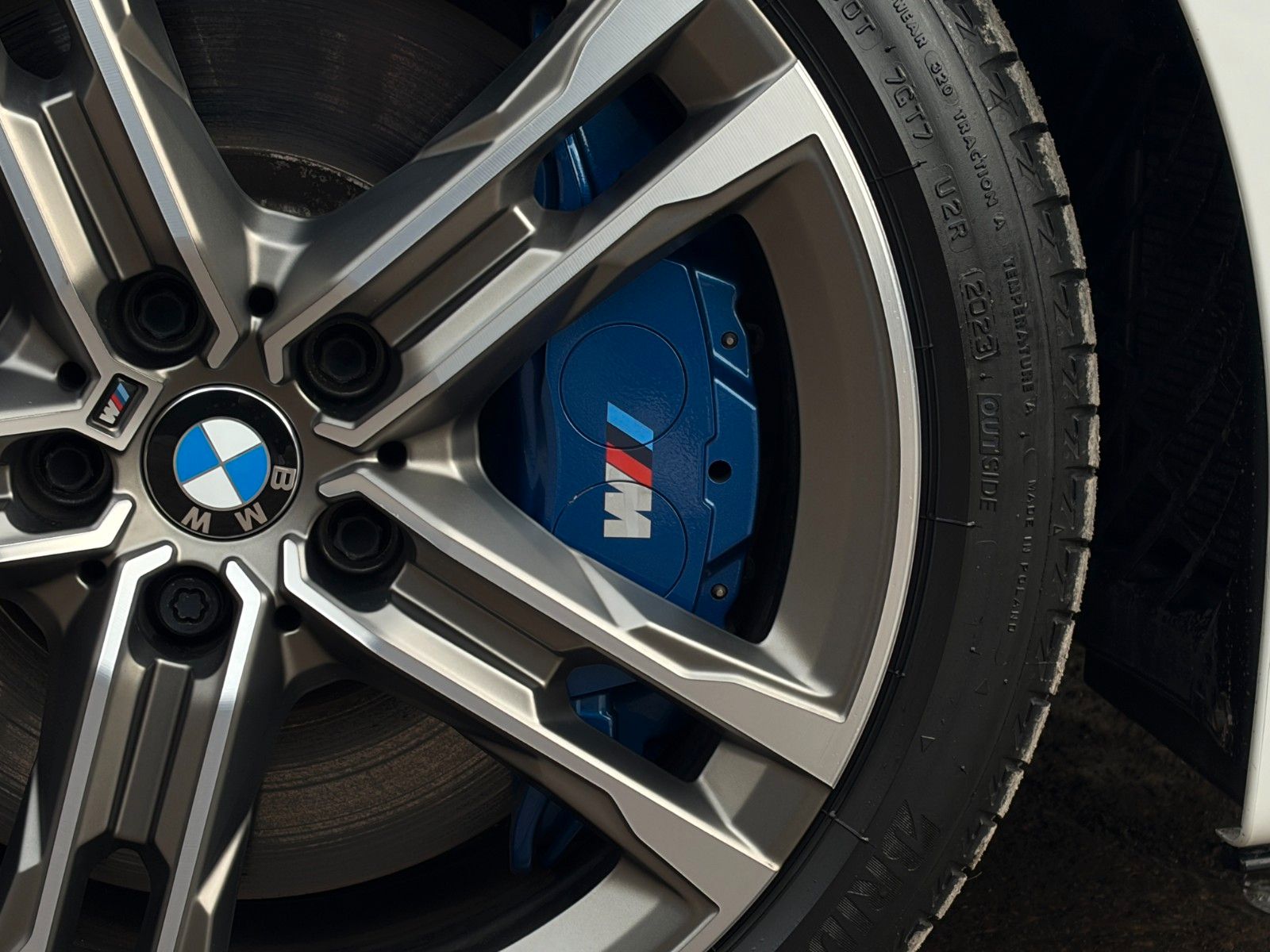 Fahrzeugabbildung BMW M135i xDrive HiFi SHZ LED DAB PDC Wireless Temp