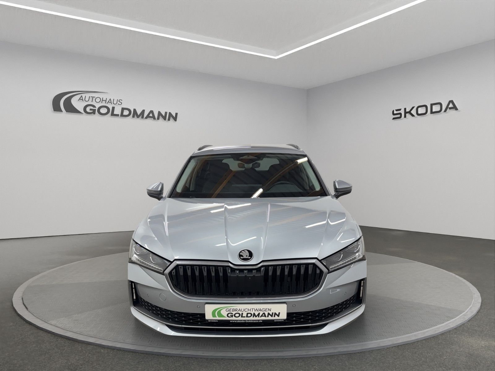 Fahrzeugabbildung SKODA Superb Combi 2.0 TDI 110kW DSG Selection