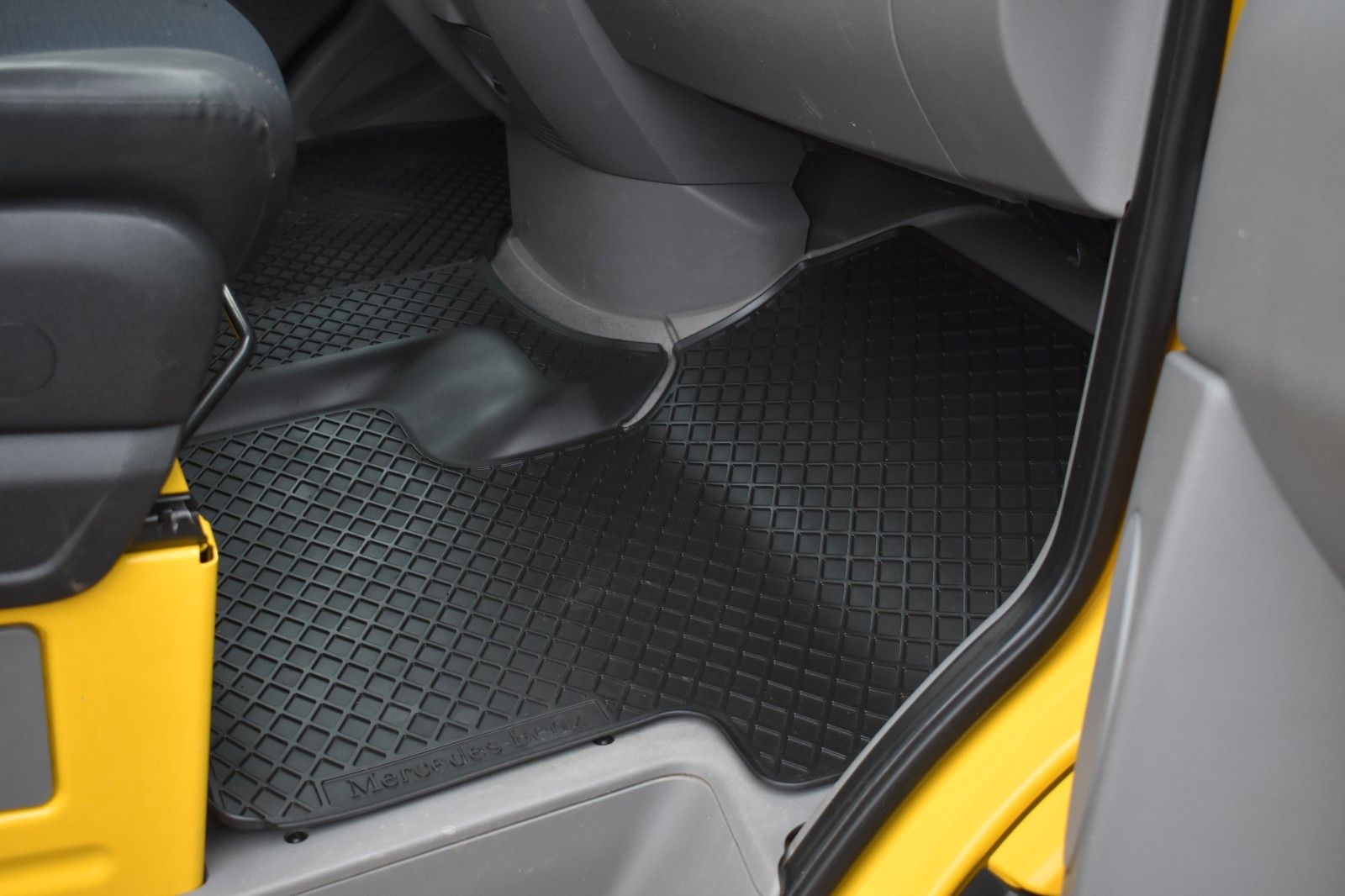 Fahrzeugabbildung Mercedes-Benz Sprinter II Pritsche/DoKa 316 CDI Klima