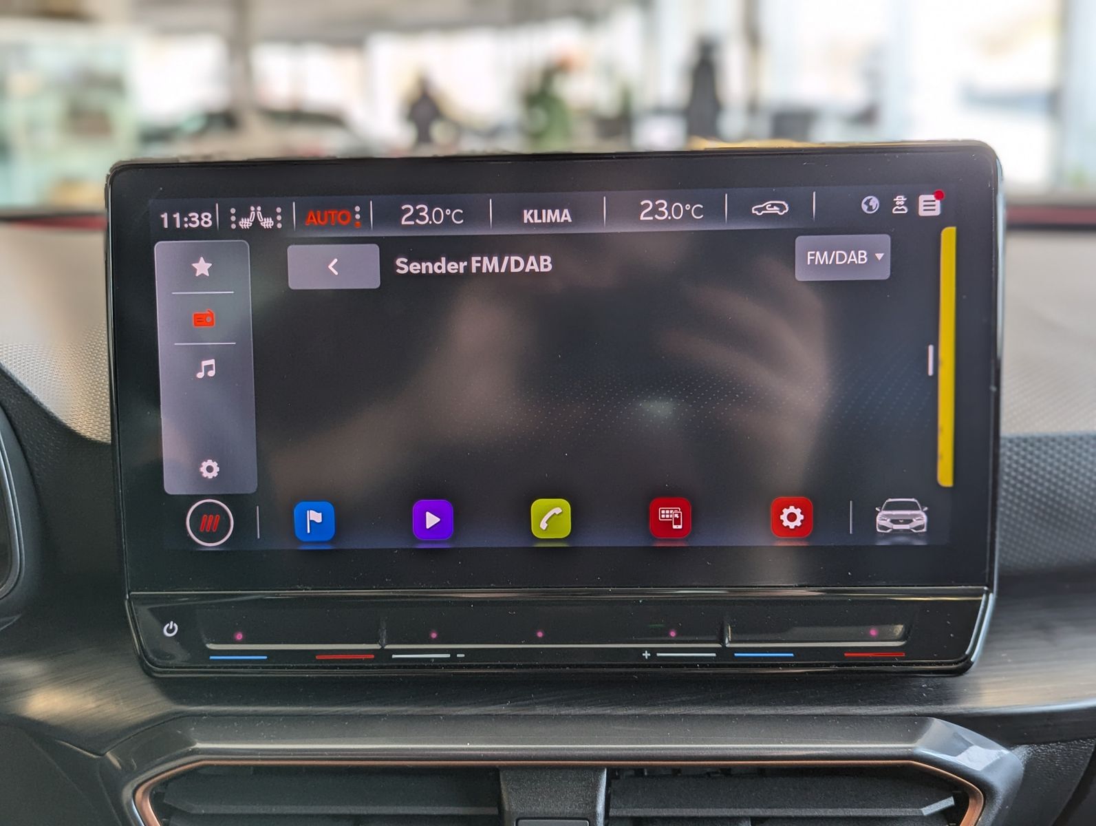 Fahrzeugabbildung CUPRA Leon 2.0 TSI VZ 4Drive Vision+ Matrix Pano ACC