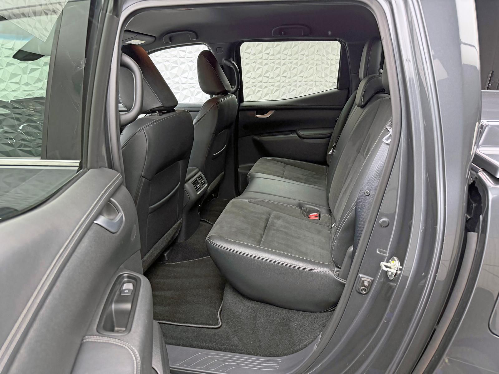 Fahrzeugabbildung Mercedes-Benz X 350d POWER-EDITION/4MATIC/LED/KEYLES/360°/AHK