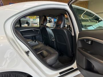 Volvo S80 Lim. D3 Summum *BiXenon*Standh*1.Hand*