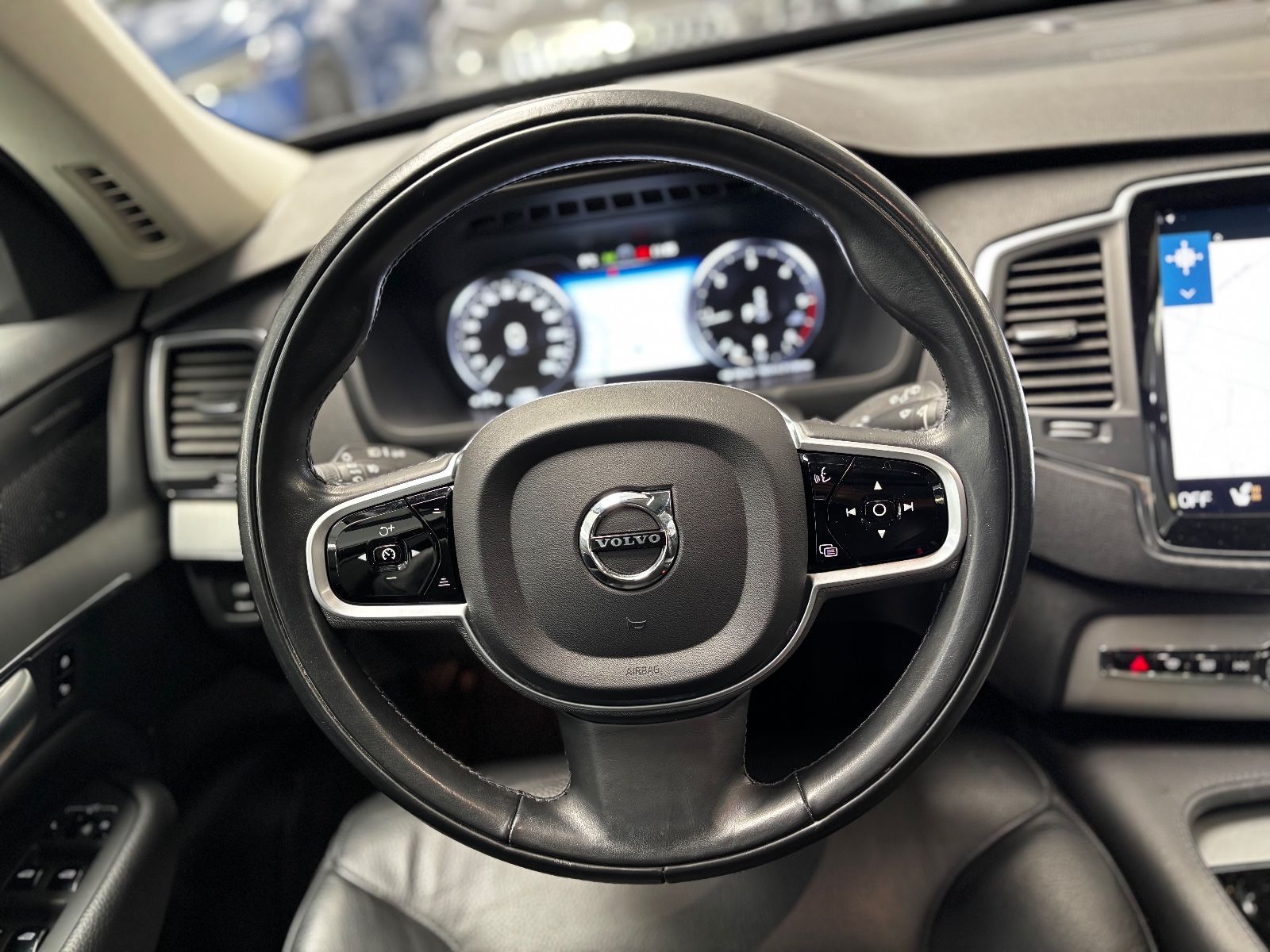 Volvo XC90 Momentum Pro AWD CAM 7-STZ PANO ACC HARMAN foto 4
