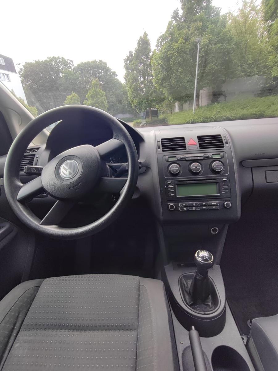 Volkswagen Touran 2004 — photo 6