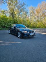 BMW 330d Touring M-Paket - BMW 330 aus 2010: 330d