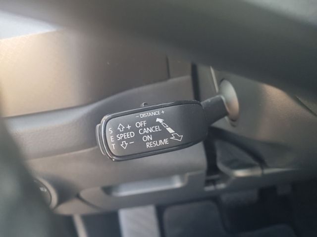 Fahrzeugabbildung SKODA Kodiaq 1.5 TSI DSG Clever NAVI MATRIX-LED