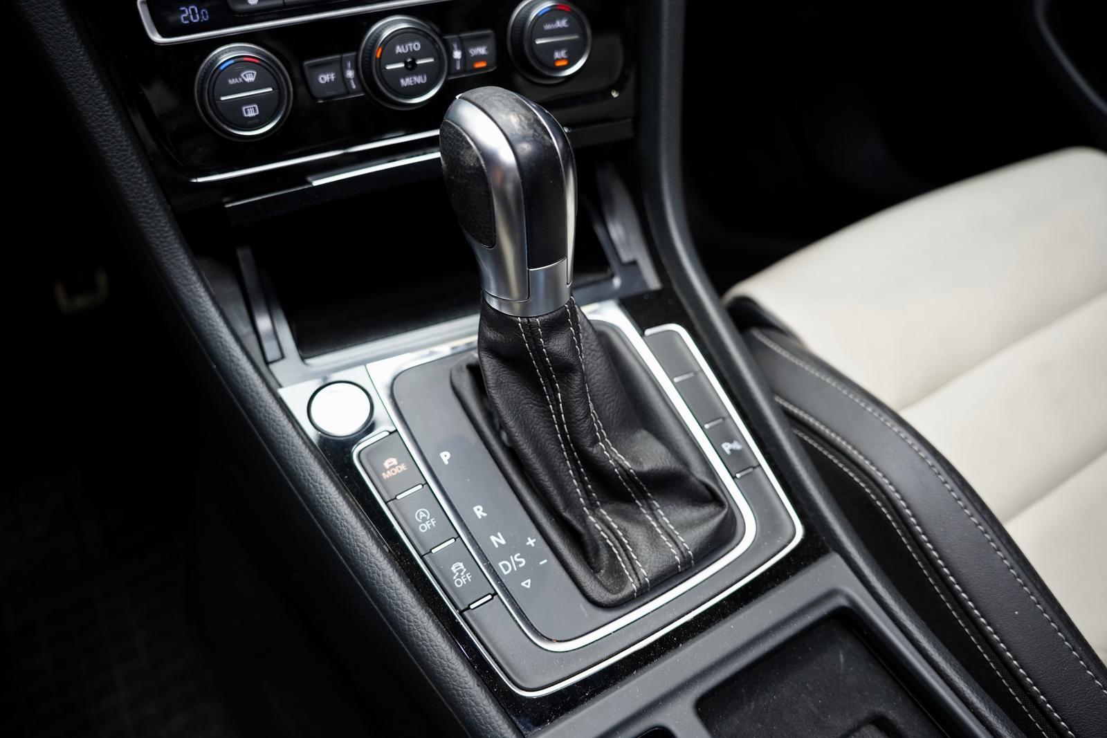 Volkswagen Golf 7R 2.0 TSI 300ch 4Motion ACC Caméra CarPlay