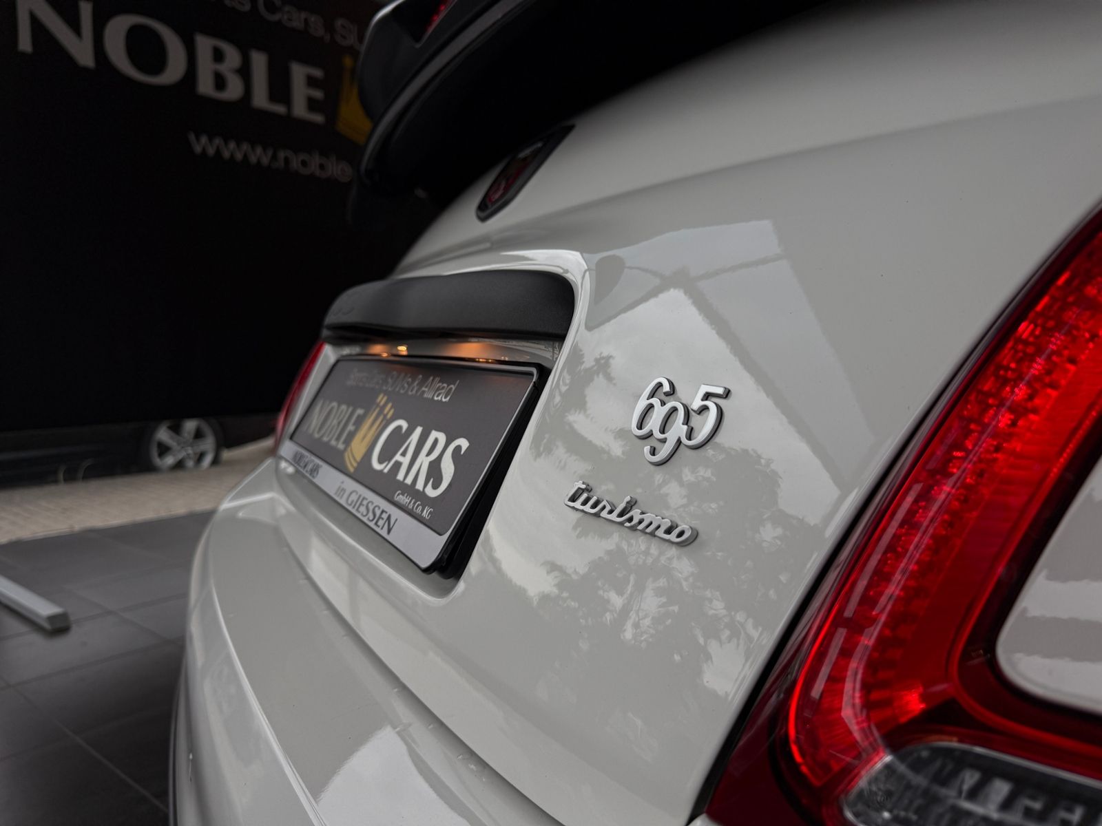 Fahrzeugabbildung Abarth 695C 695 C SHZ BEATS NAVI LEDER