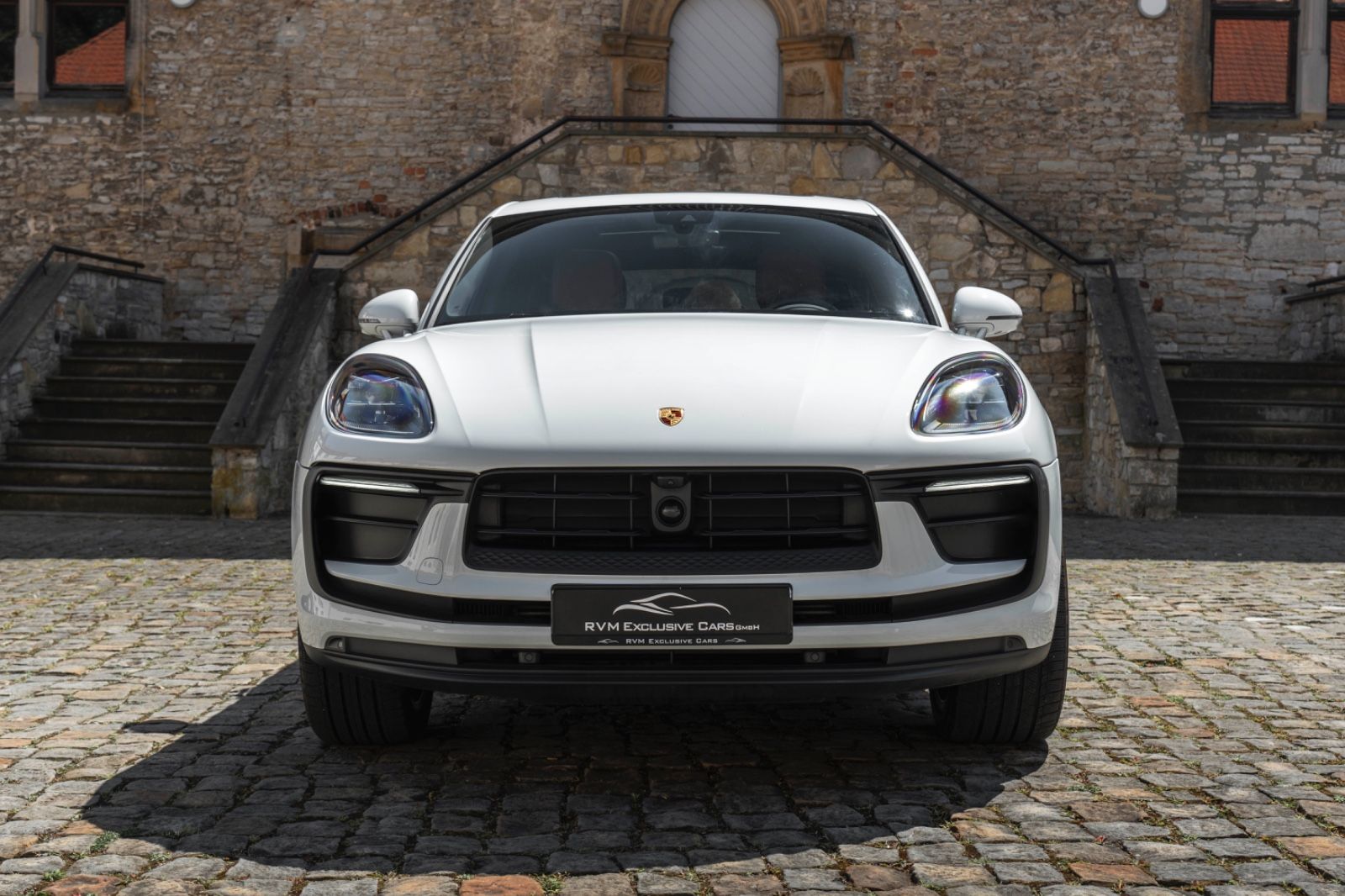 Fahrzeugabbildung Porsche Macan PASM CHRONO LED CARPLAY PANO 360° BOSE PDC