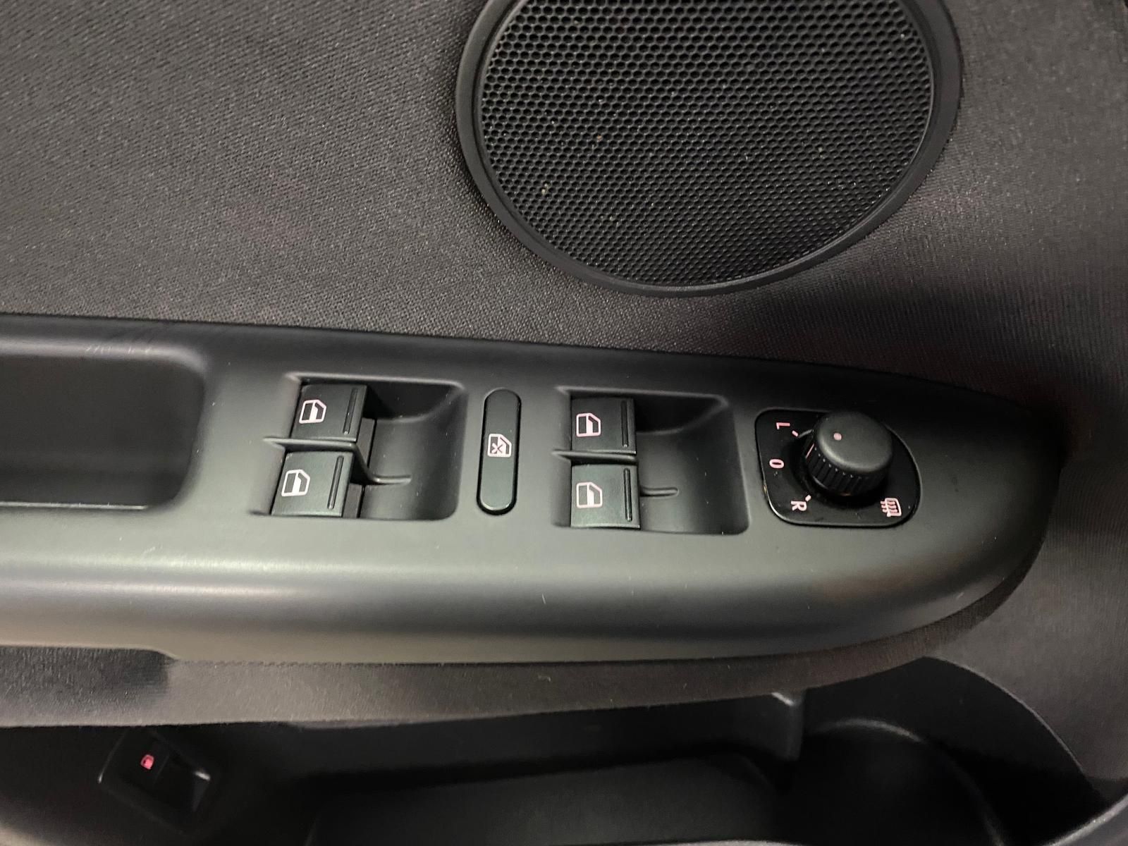 Fahrzeugabbildung Volkswagen Golf Plus 1.2 TSI Match+ PDC+SITZHEIZ+ALLWETTER+