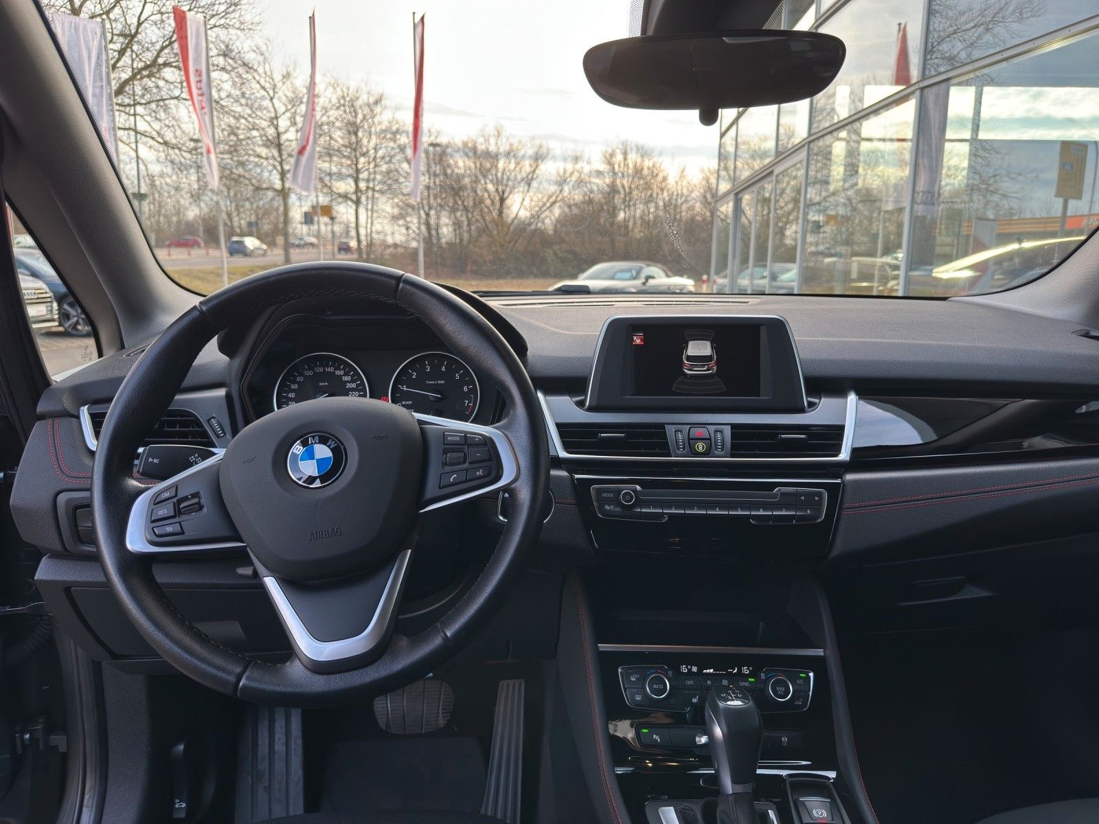Fahrzeugabbildung BMW 218i  Active Tourer Sport Line AHK LED