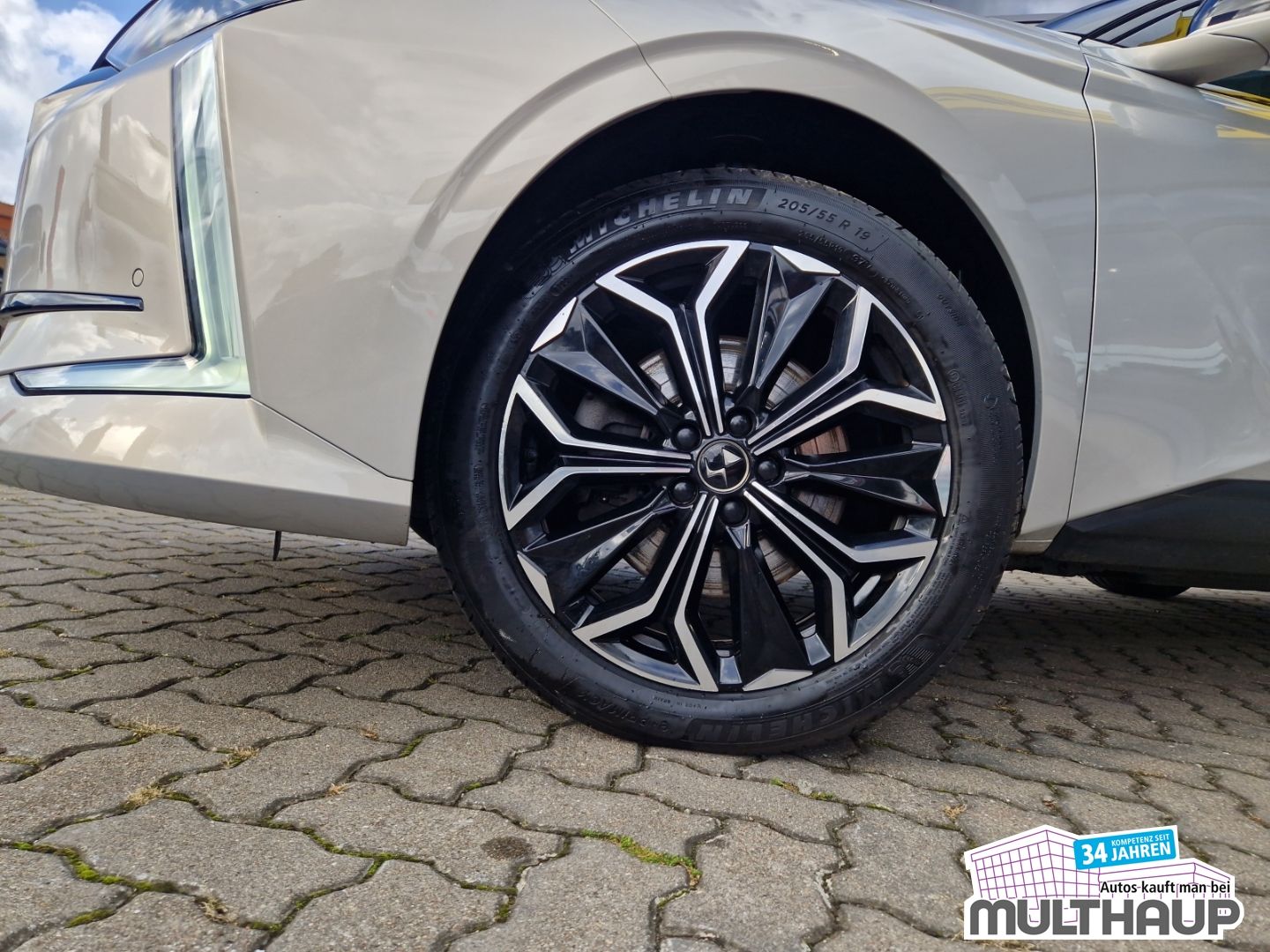 DS Automobiles DS4 DS E-Tense 225 La Premiere LED SHZ StandHZG imagem 2