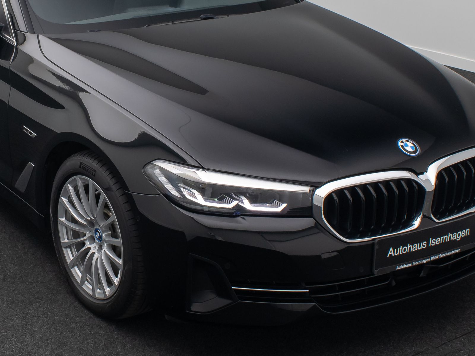 Fahrzeugabbildung BMW 530e Alarm Stop&Go Kamera DAB MSport Parkassist