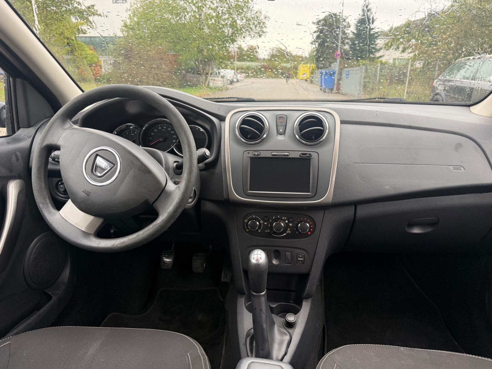 Dacia Logan 2014 — photo 9