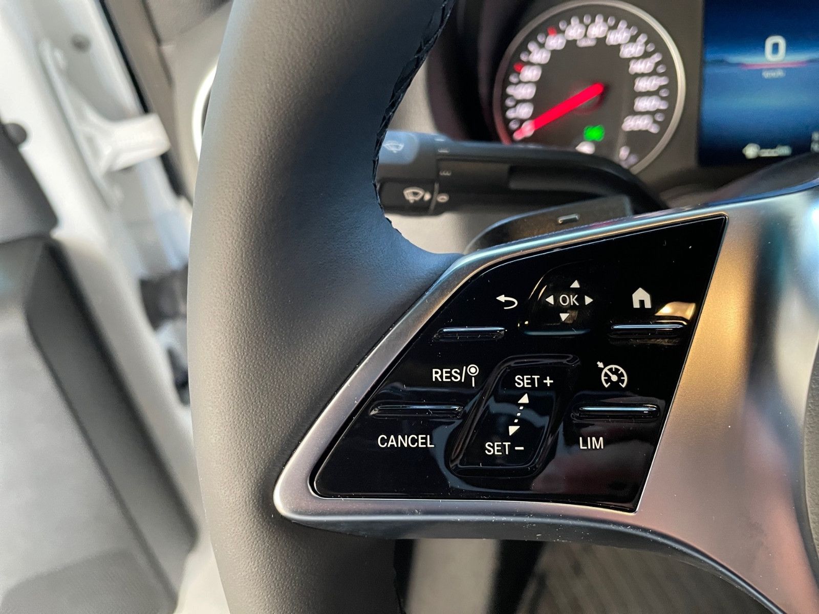 Fahrzeugabbildung Mercedes-Benz Sprinter 315 Kasten PRO L3H2 LED AHK Lenkradhzg