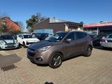 Hyundai ix35 FIFA Kamera Sitzhz Klimaauto Tempo NAVI - Hyundai ix35: Braun