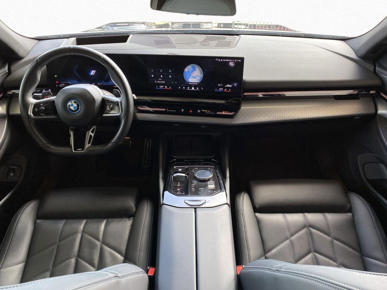 BMW 530e M Sport Pano,AHK,360°,HUD,AdpLED,DA+