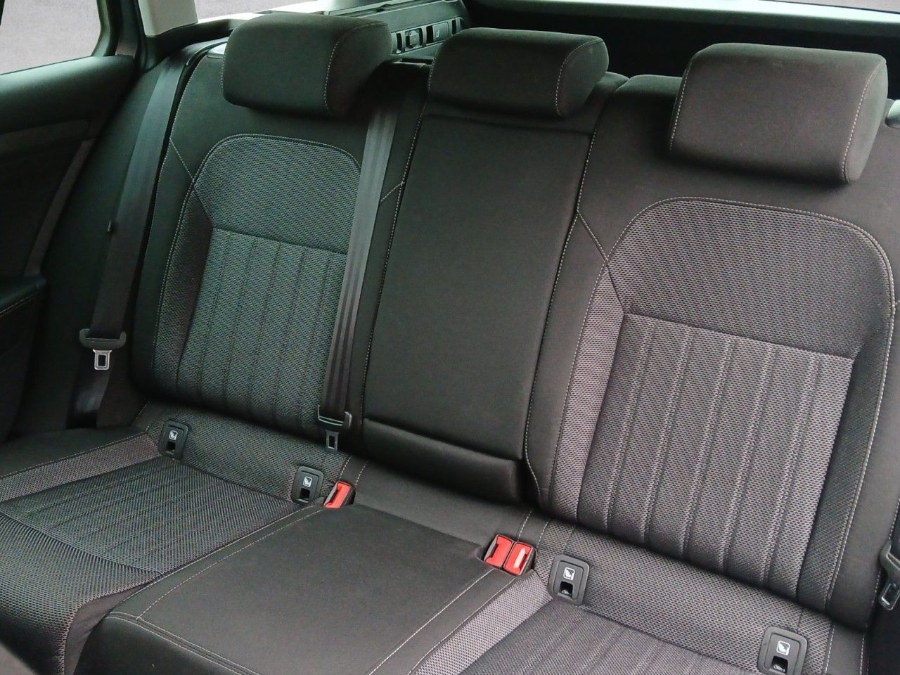 Fahrzeugabbildung SKODA Superb Combi Style iV AHK NAVI Standheizung