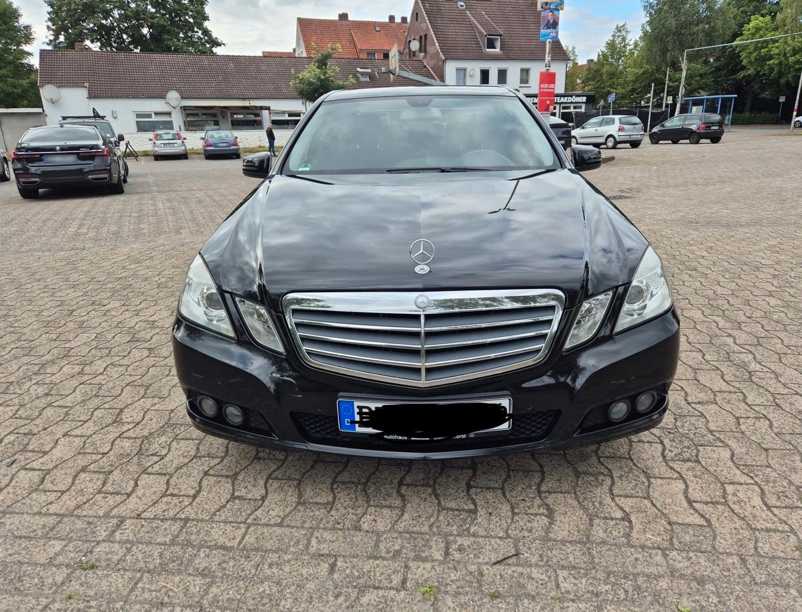 Mercedes-Benz E 220