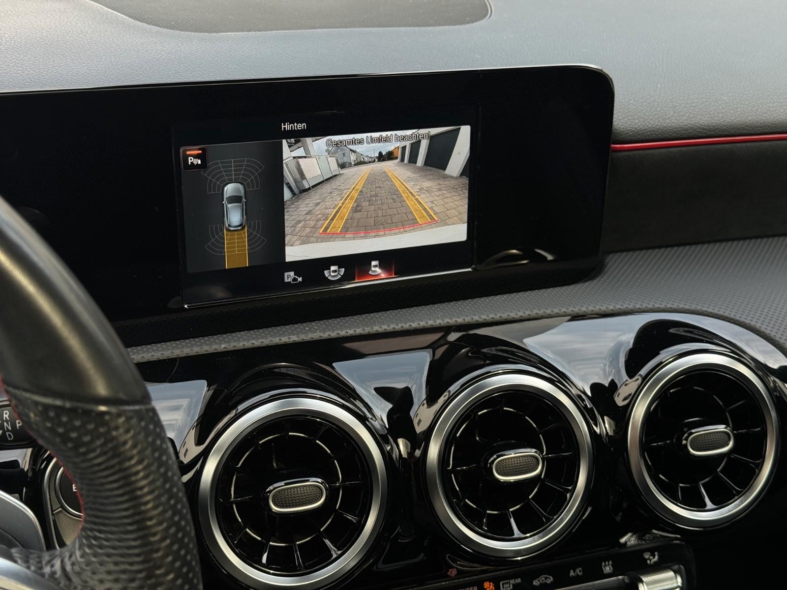 Mercedes-Benz A 250 e 8G-DCT AMG Line Night|LED|Panorama|Leder