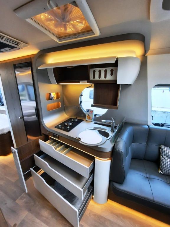 Fahrzeugabbildung HYMER / ERIBA / HYMERCAR Touring 820 Verfüg./Sparen Sie 31.910,- €