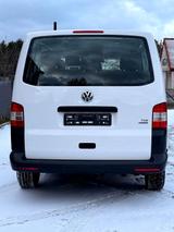 Volkswagen T5 Kombi - Volkswagen T5: Weiß