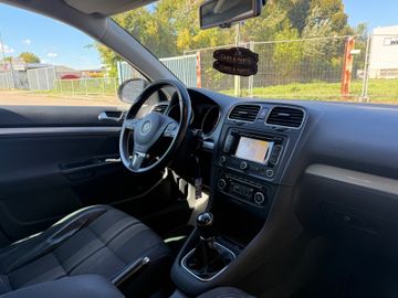 Volkswagen Golf - 8