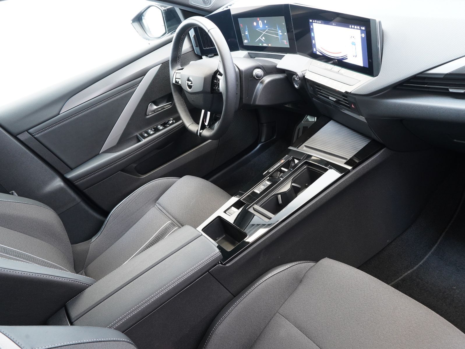 Fahrzeugabbildung Opel Astra L 1.2 Turbo Sports Tourer GS AHK