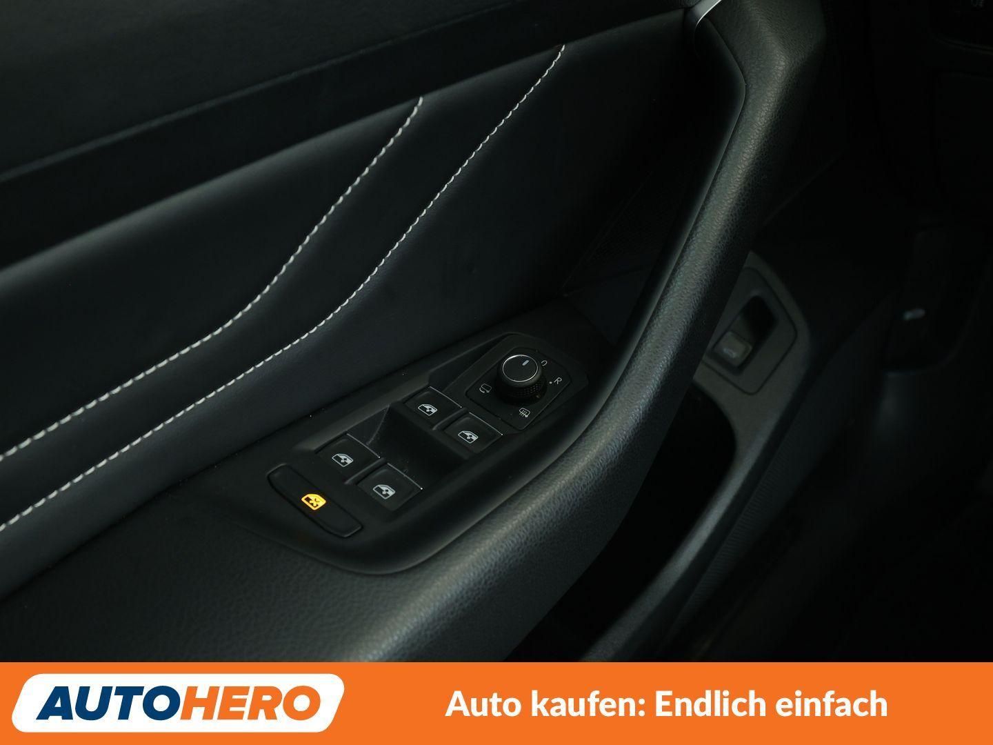 Volkswagen Passat 1.5 TSI ACT Elegance Aut.*NAVI*LED*ACC*