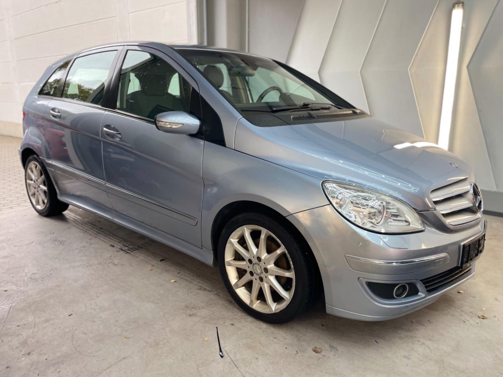 Mercedes-Benz B 200 CDI 140PS Tüv 7.27 Navi+Xenon+Teilleder