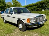 Mercedes-Benz W123 200D Automatik H-Kennzeichen Oldtimer - Mercedes-Benz 200 Oldtimer mit Diesel-Antrieb