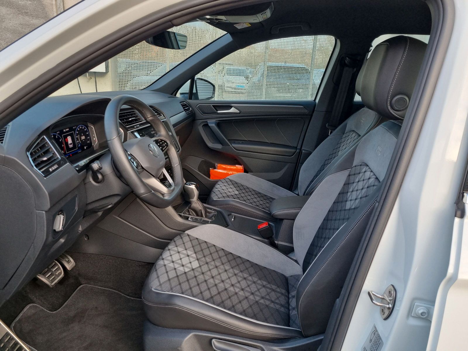 Volkswagen Tiguan - Bild 13