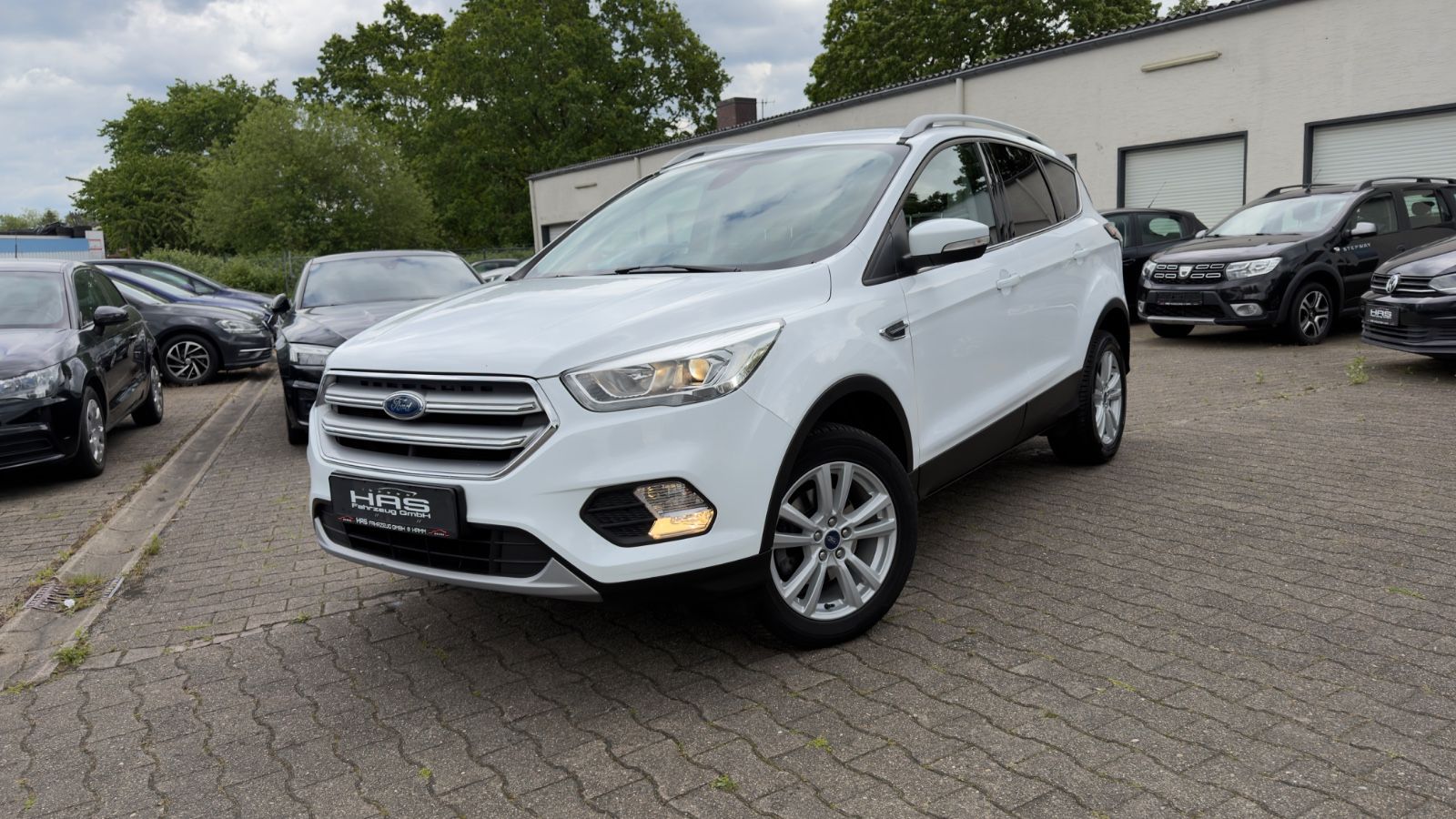 Ford Kuga - 1