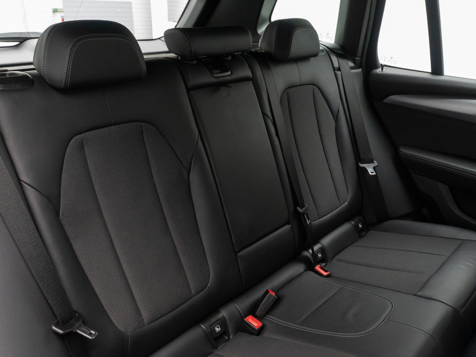 Fahrzeugabbildung BMW X3 xD20d PDC CockpiPlus Sportsitz LED 18Zoll