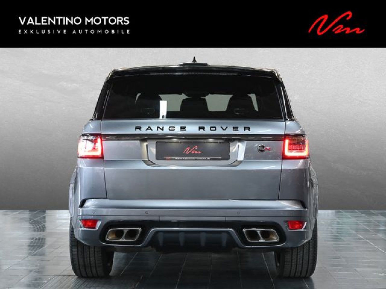 Fahrzeugabbildung Land Rover Range Rover Sport P575 SVR - Carbon Edition