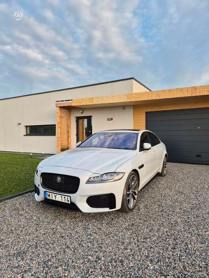 JAGUAR XF