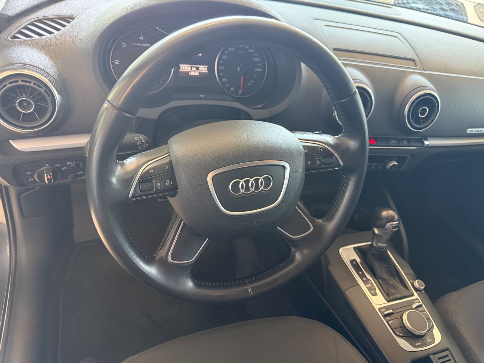 Fahrzeugabbildung Audi A3 Sportback 2.0 TDI attraction quattro