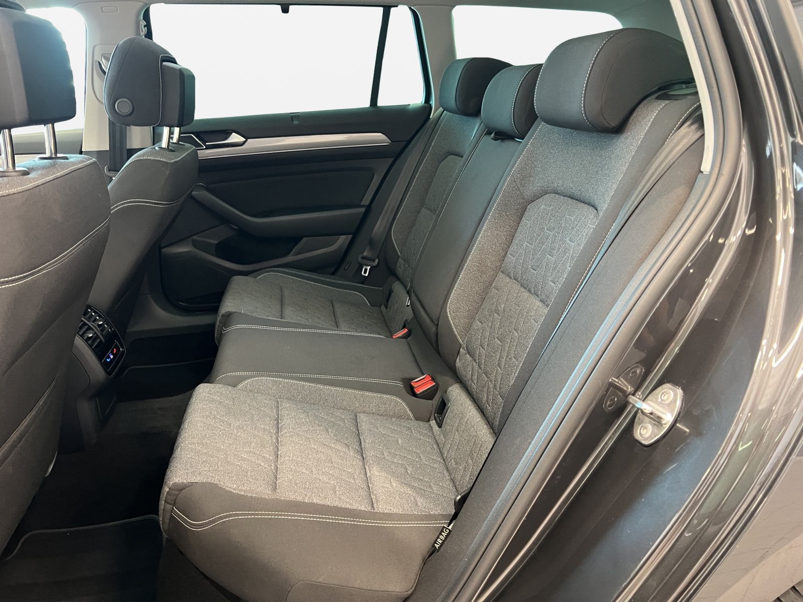 Volkswagen Passat Variant - Bild 18
