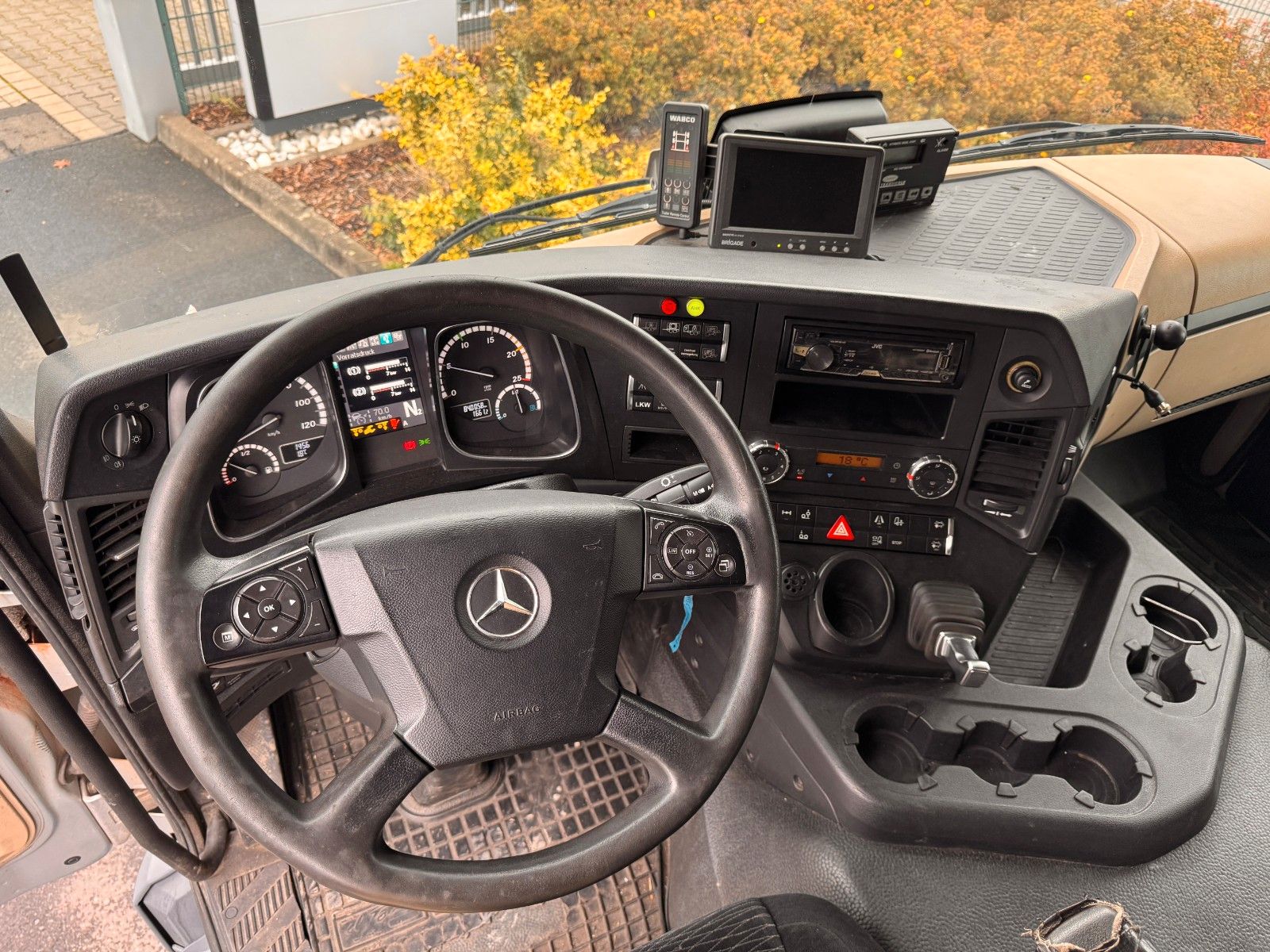 Fahrzeugabbildung Mercedes-Benz Actros 2643 L 6x2