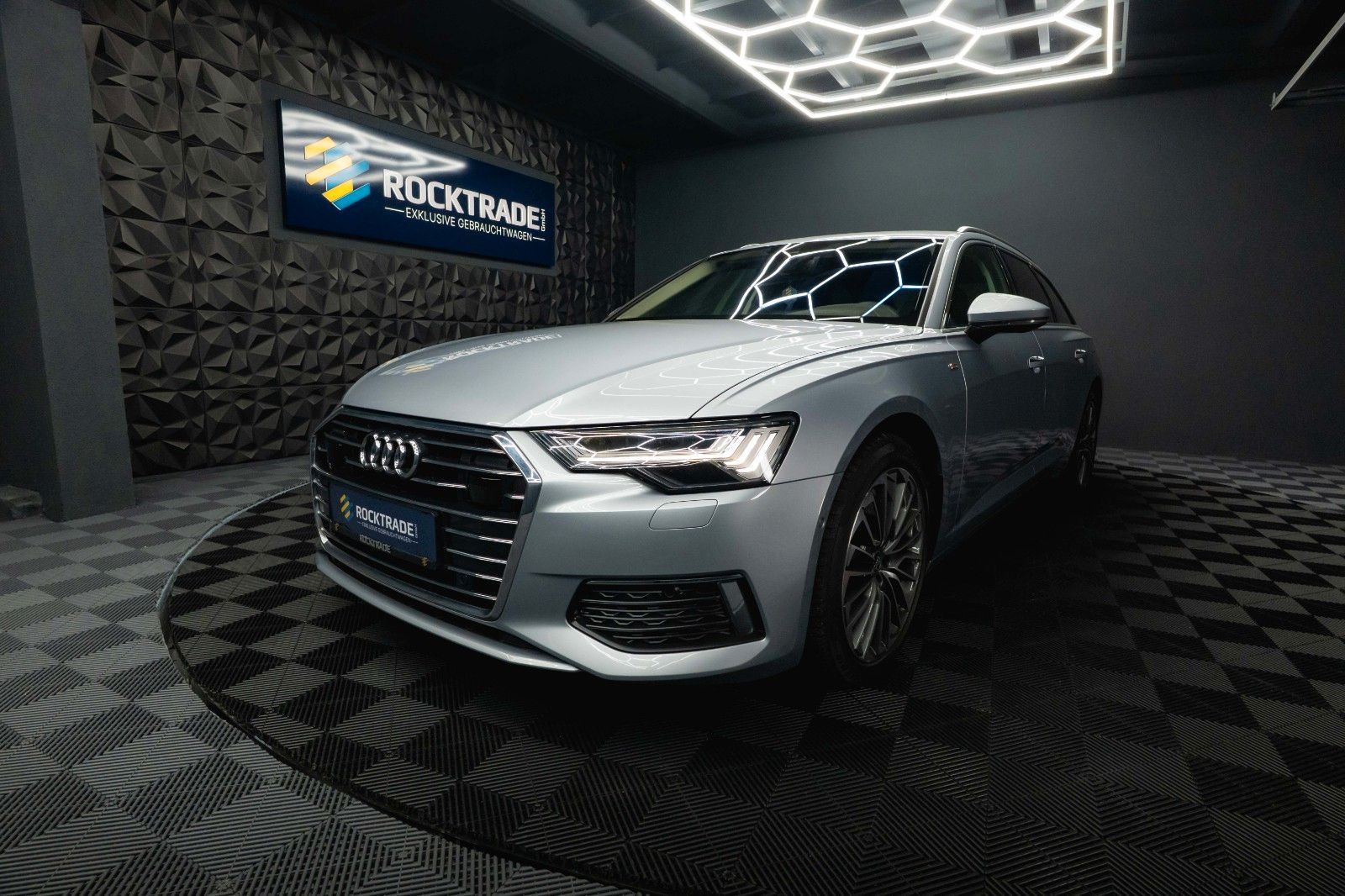 Fahrzeugabbildung Audi A6 Avant 50 TFSIe quattro SportDesign*Matrix*ACC