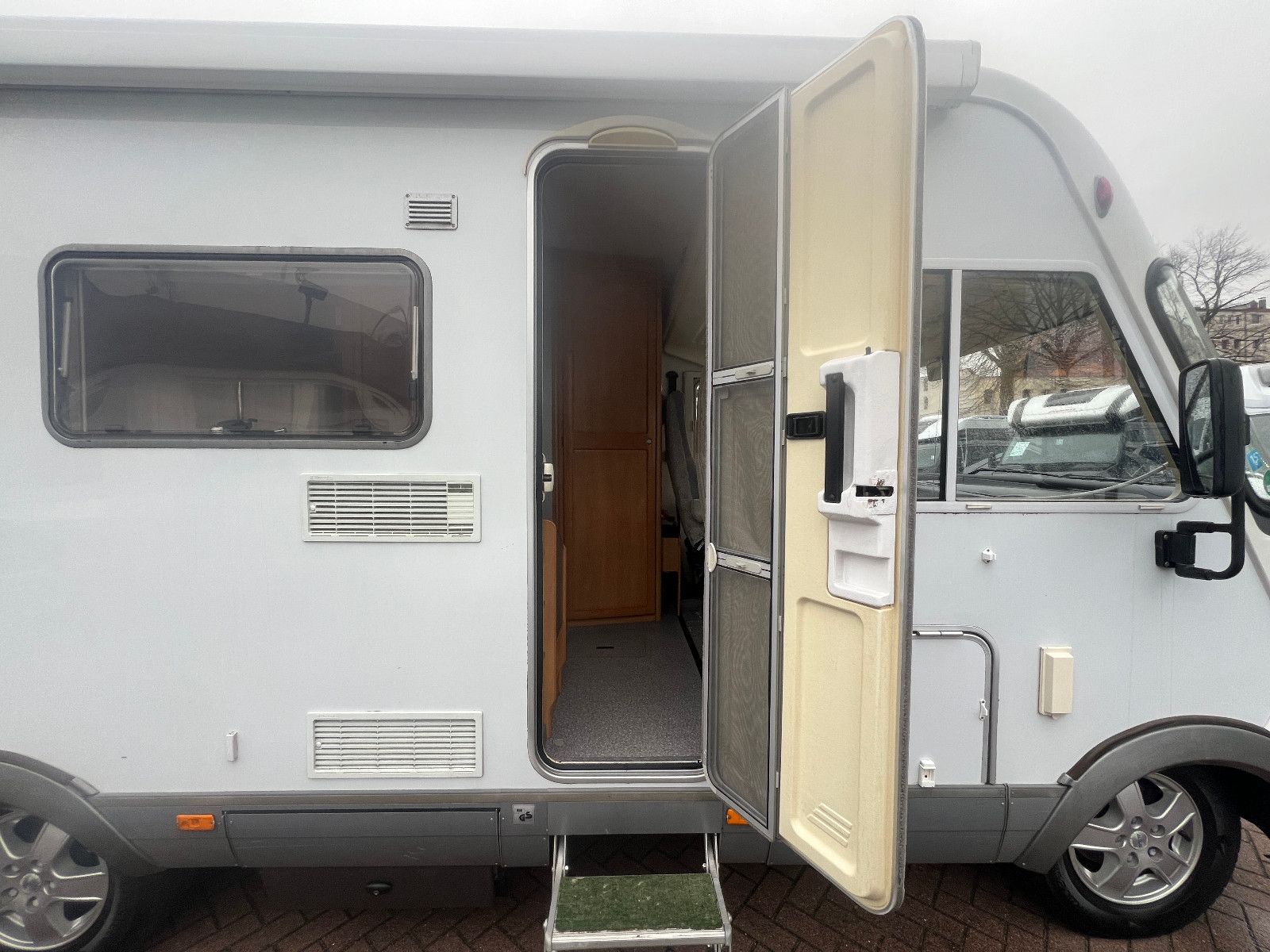 Fahrzeugabbildung HYMER / ERIBA / HYMERCAR B634 FIAT ALKO DPF LOUNGE DACHKLIMA SOLAR AUTSAT